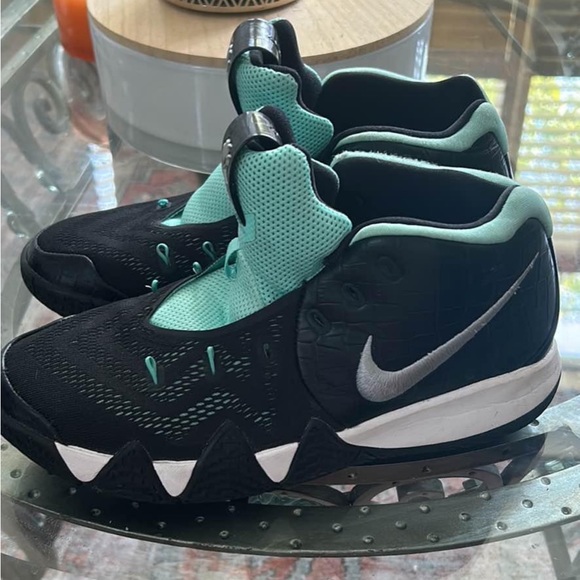 Nike Kylie - Picture 3 of 12